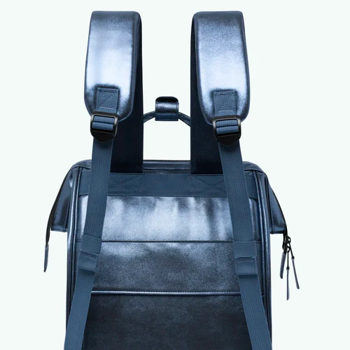 Cabaia Larissa Medium Adventurer Rucksack, Marineblau