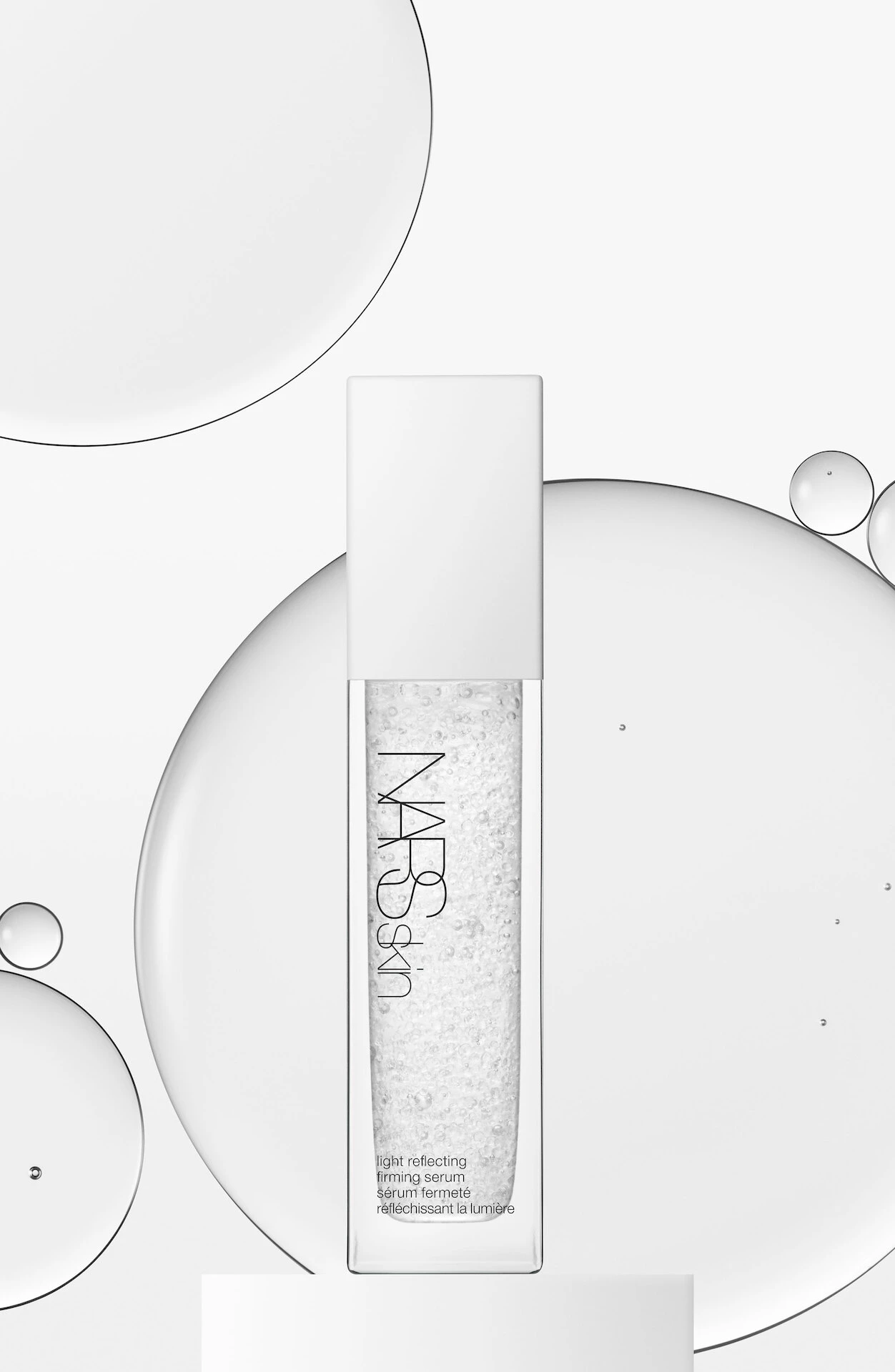 Ser fermant cu reflexie de lumină 30 ml - NARS