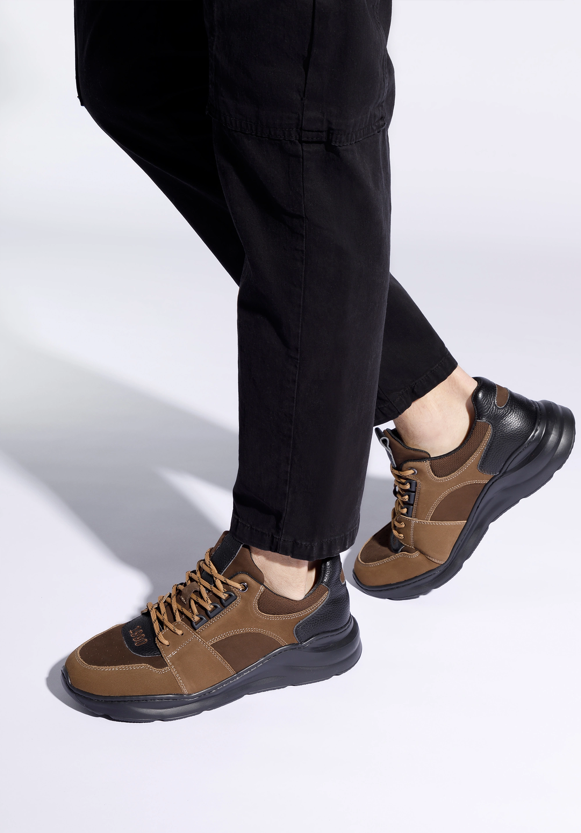 Męskie sneakersy na lekkiej podeszwie brązowe