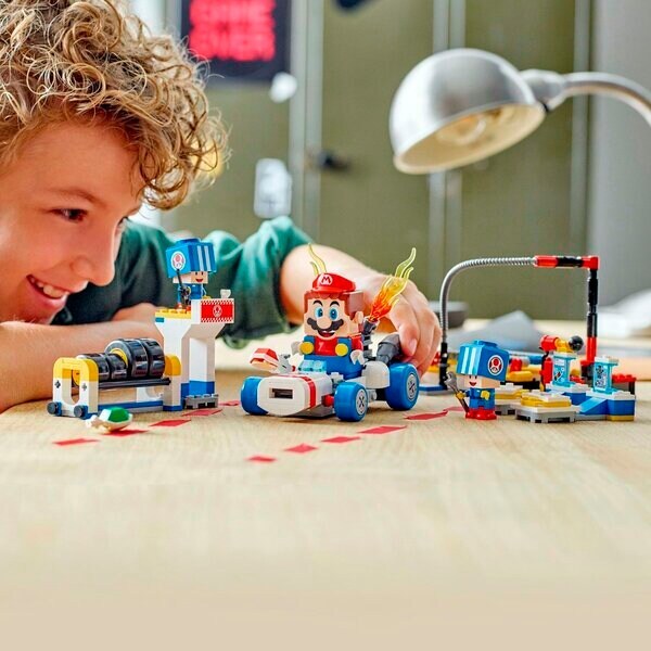 LEGO Super Mario 72035 Mario Kart – Toadova garaža