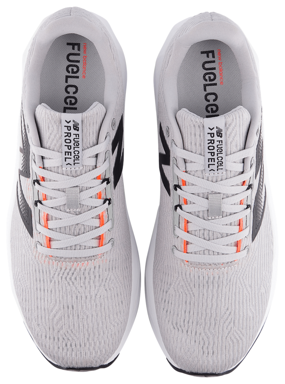 „New Balance Fuelcell Propelv5“