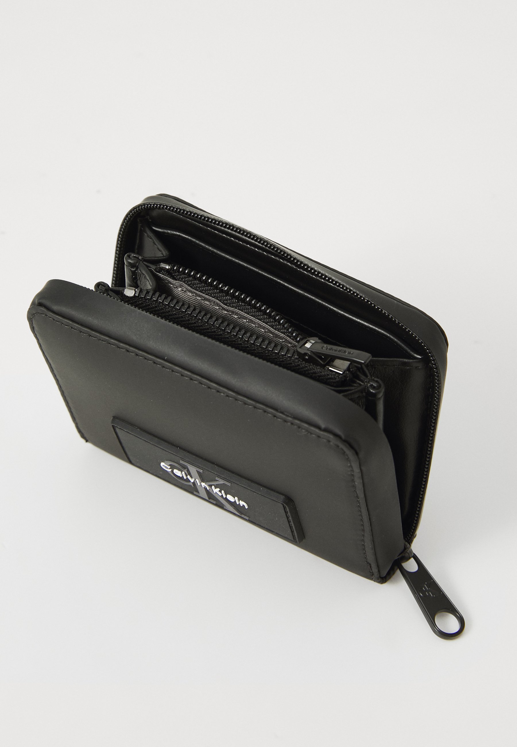 Portefeuille Calvin Klein TECH UTILITY - noir