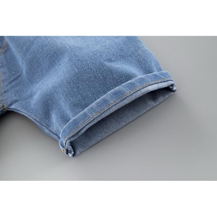 Conjunto de ropa de verano de algodón para niño: camisa de manga corta y pantalones vaqueros, color blanco.
