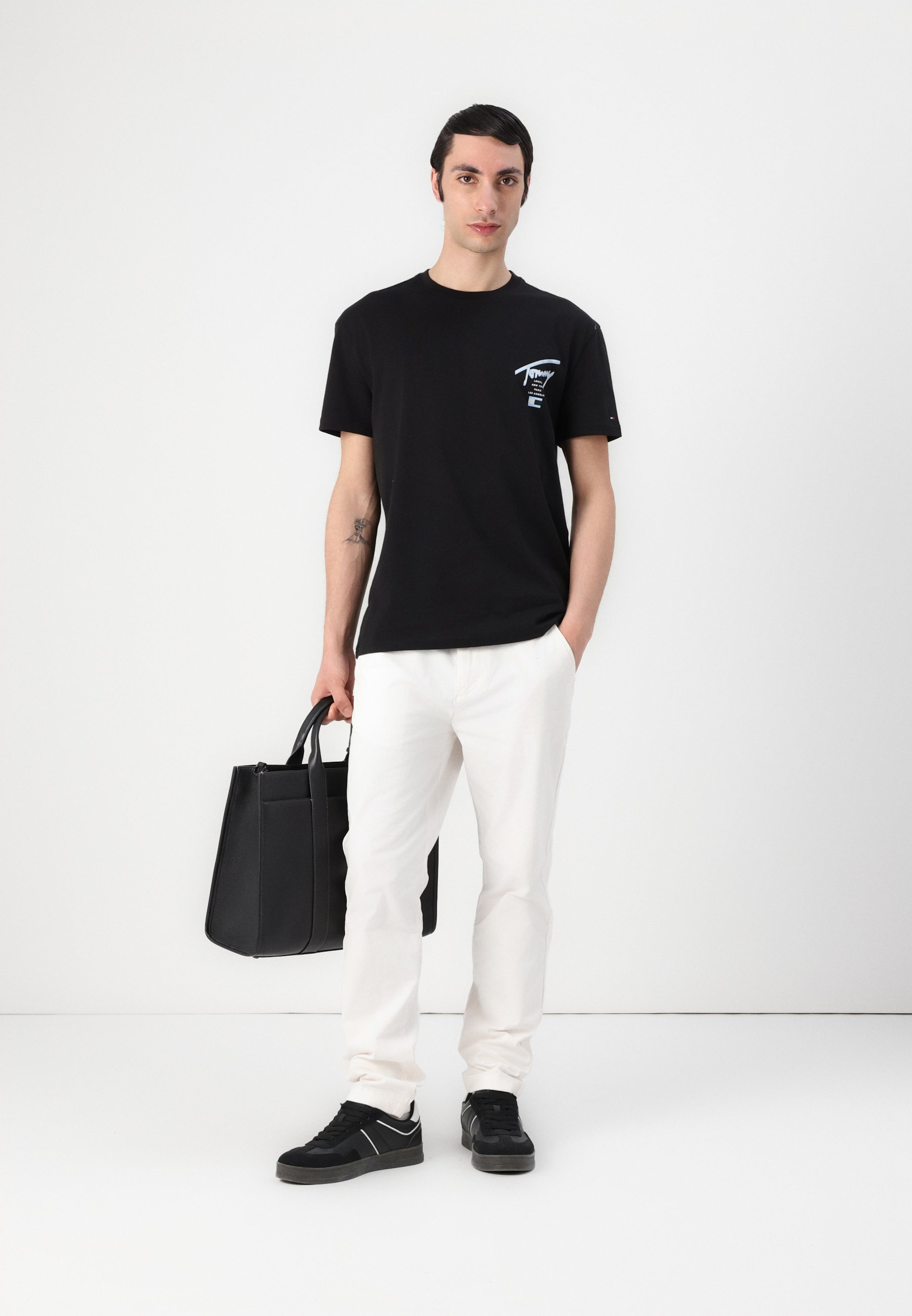 Tommy Jeans SIGNATURE CITY TEE UNISEX - Printitud T-särk - must