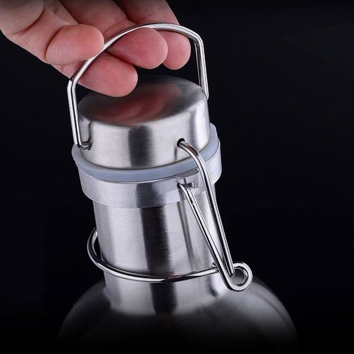 Growler per birra fatta in casa in acciaio inox con coperchio a chiusura ermetica e fusto per birra di grande capacità e a prova di perdite.