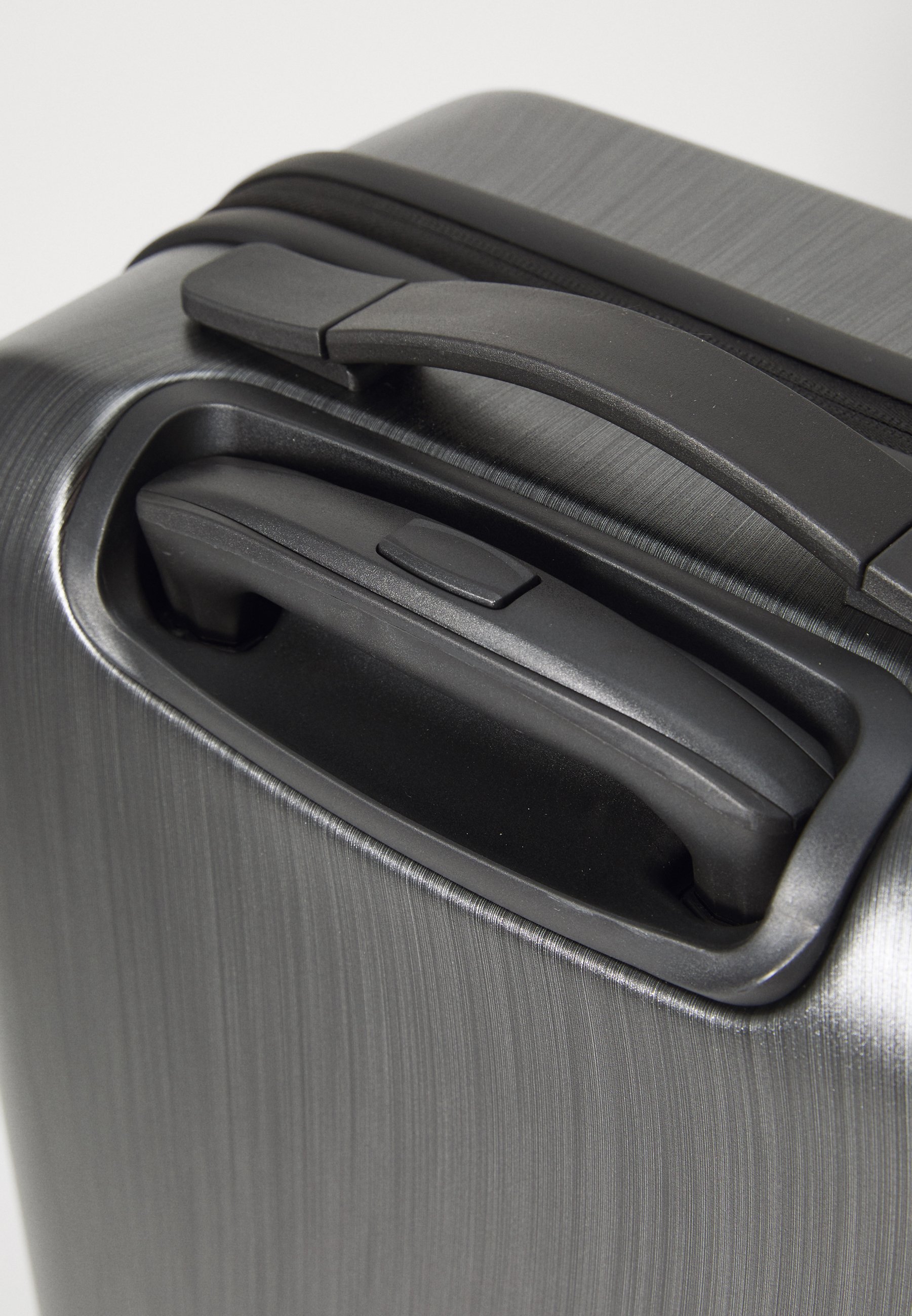 Emporio Armani Travel