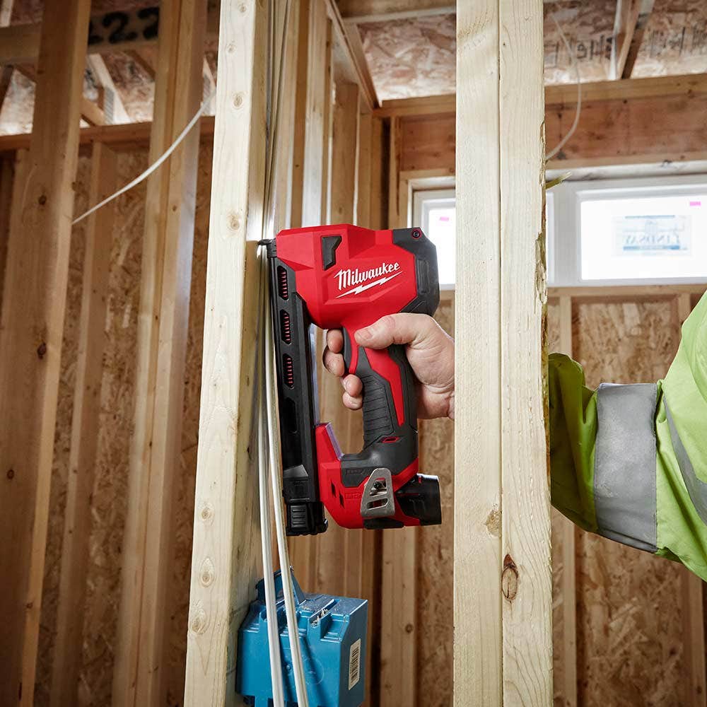 MILWAUKEE 12V 25mm kabelstablerskinn M12BCST0