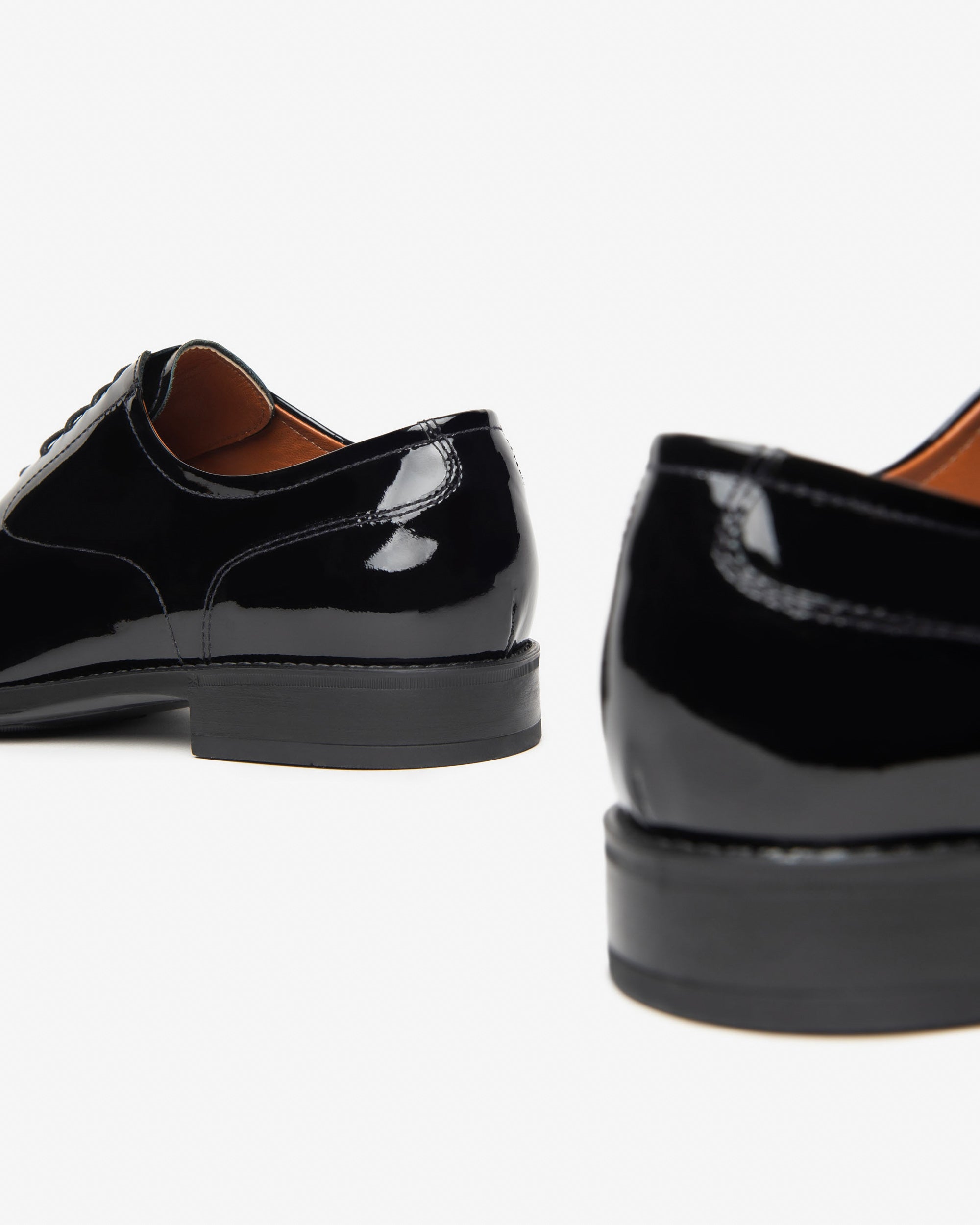 Chaussures à lacets en cuir verni pour hommes