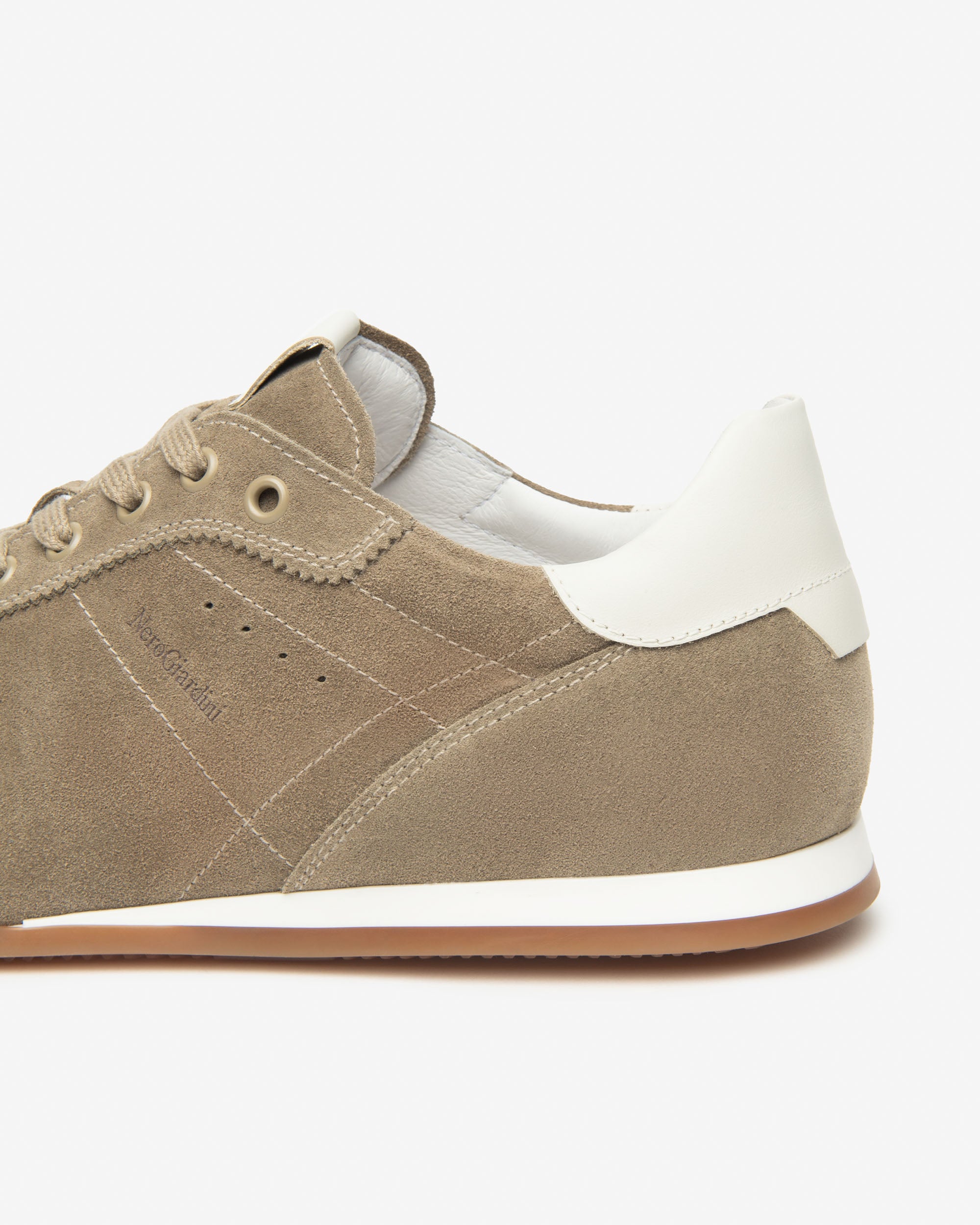  Herren-Sneaker aus Wildleder