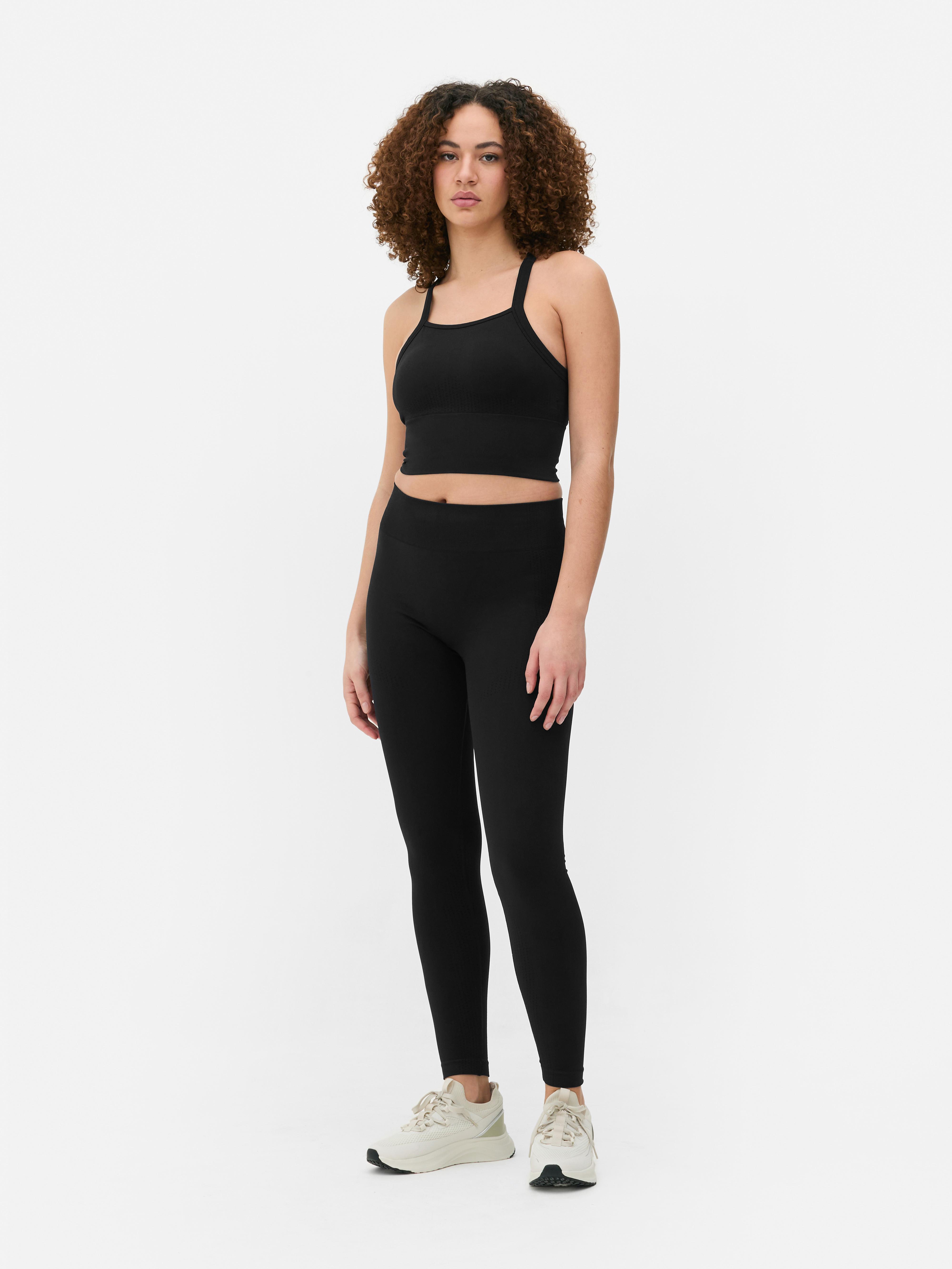 Nahtlose, formende Leggings. Lange Leggings mit hohem Bund und nahtlosem Design.