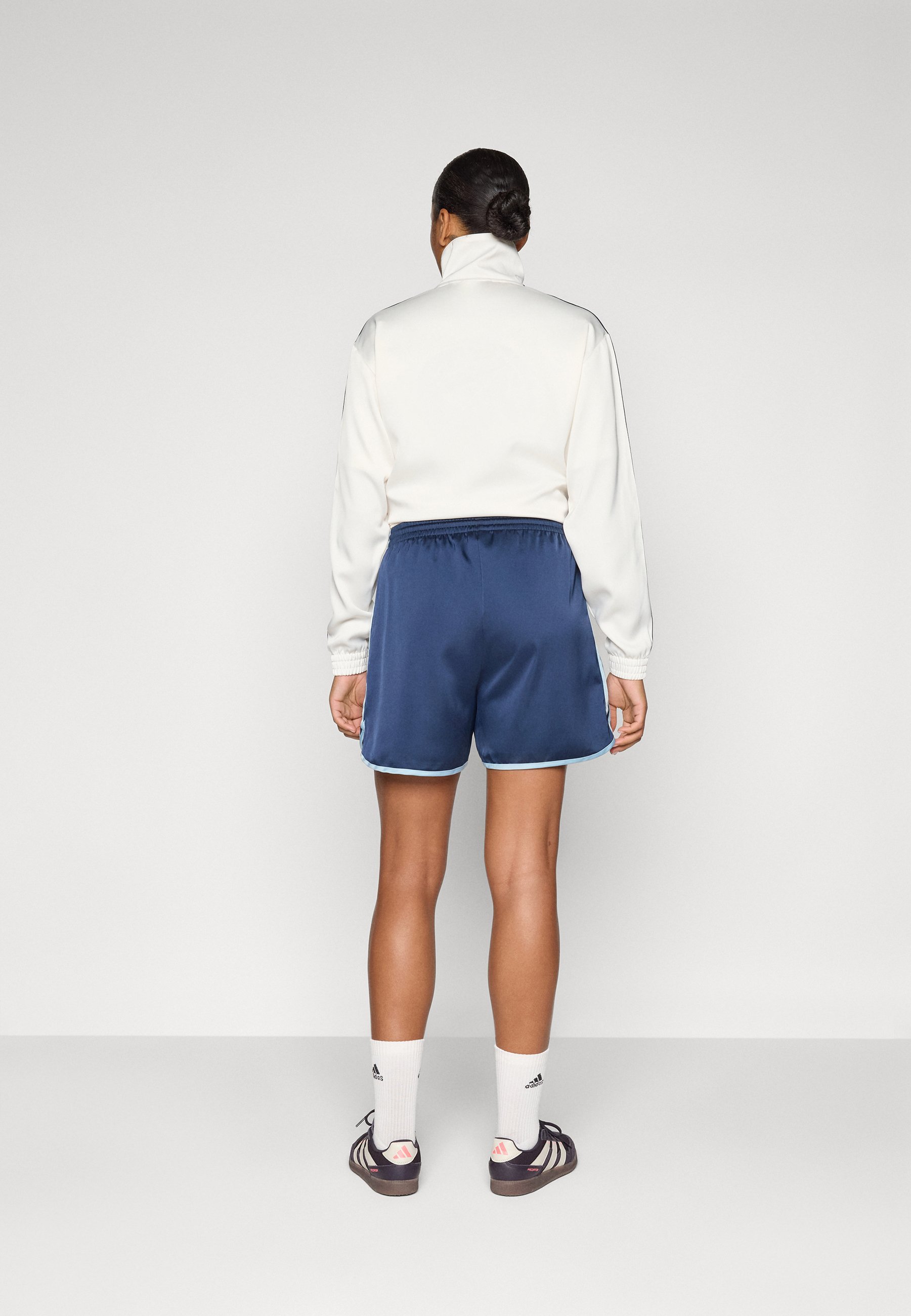 Pantaloncini sportivi adidas Originals FEF - blu notte