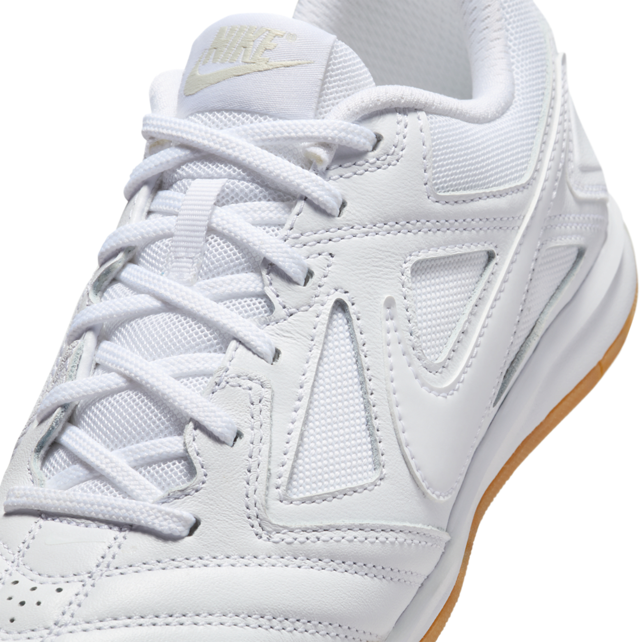 Nike Gato