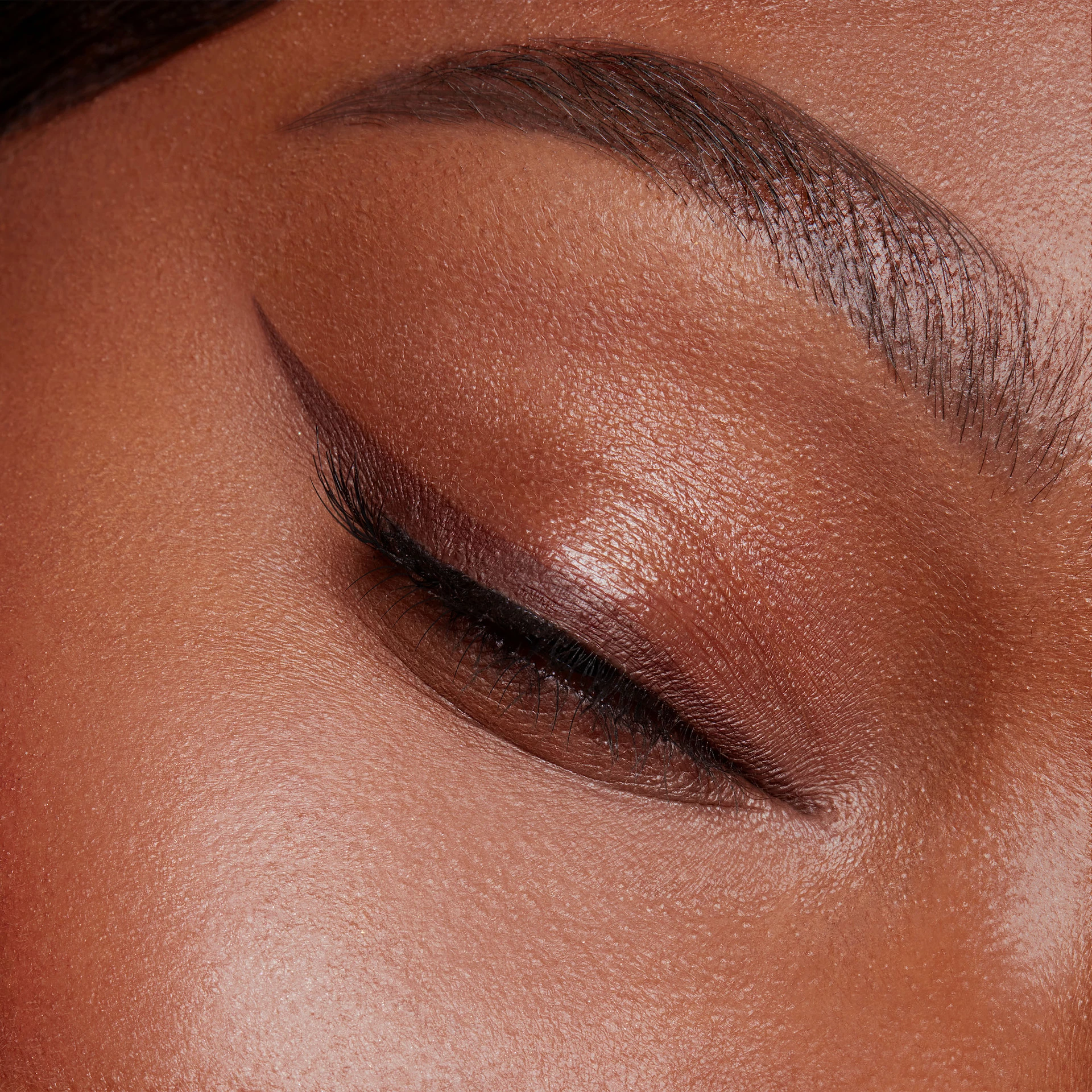 Creion de ochi gel, număr 4, maro mat - Kylie By Kylie Jenner
