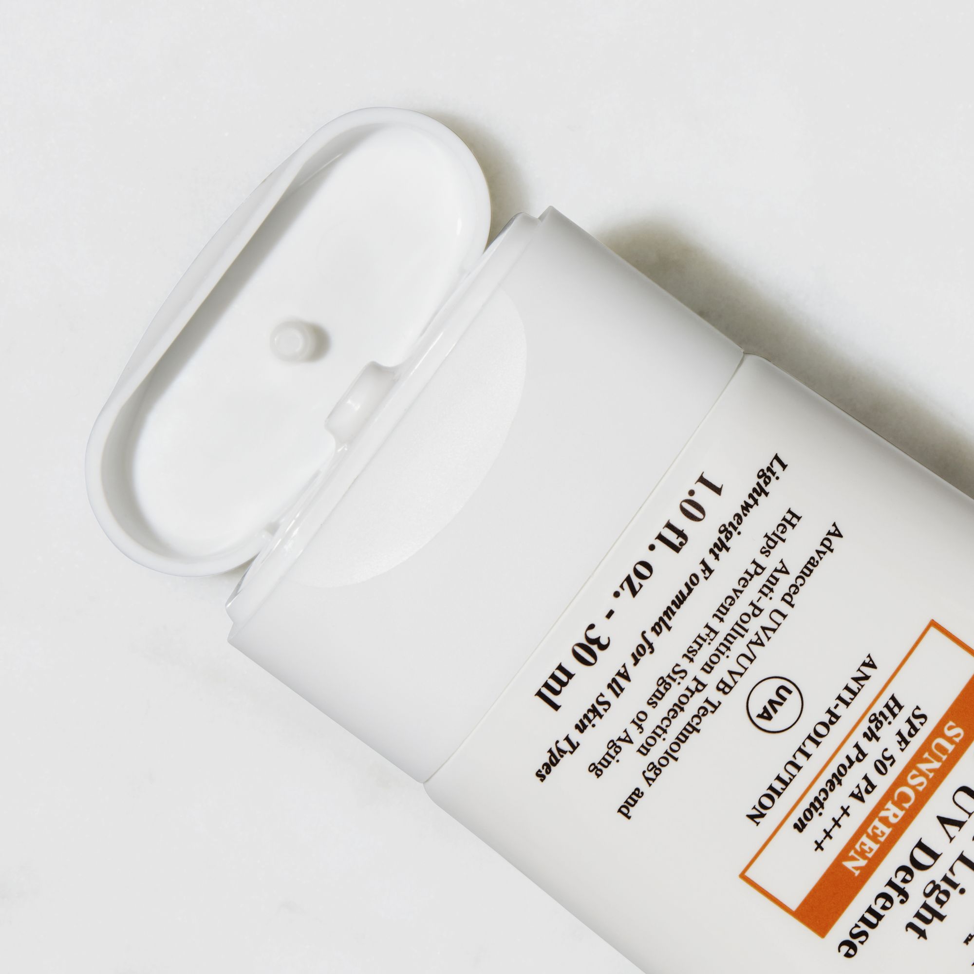 Cremă de protecție solară ultra-ușoară cu protecție UV zilnică SPF50 PA++++ 60 ml - Kiehl's