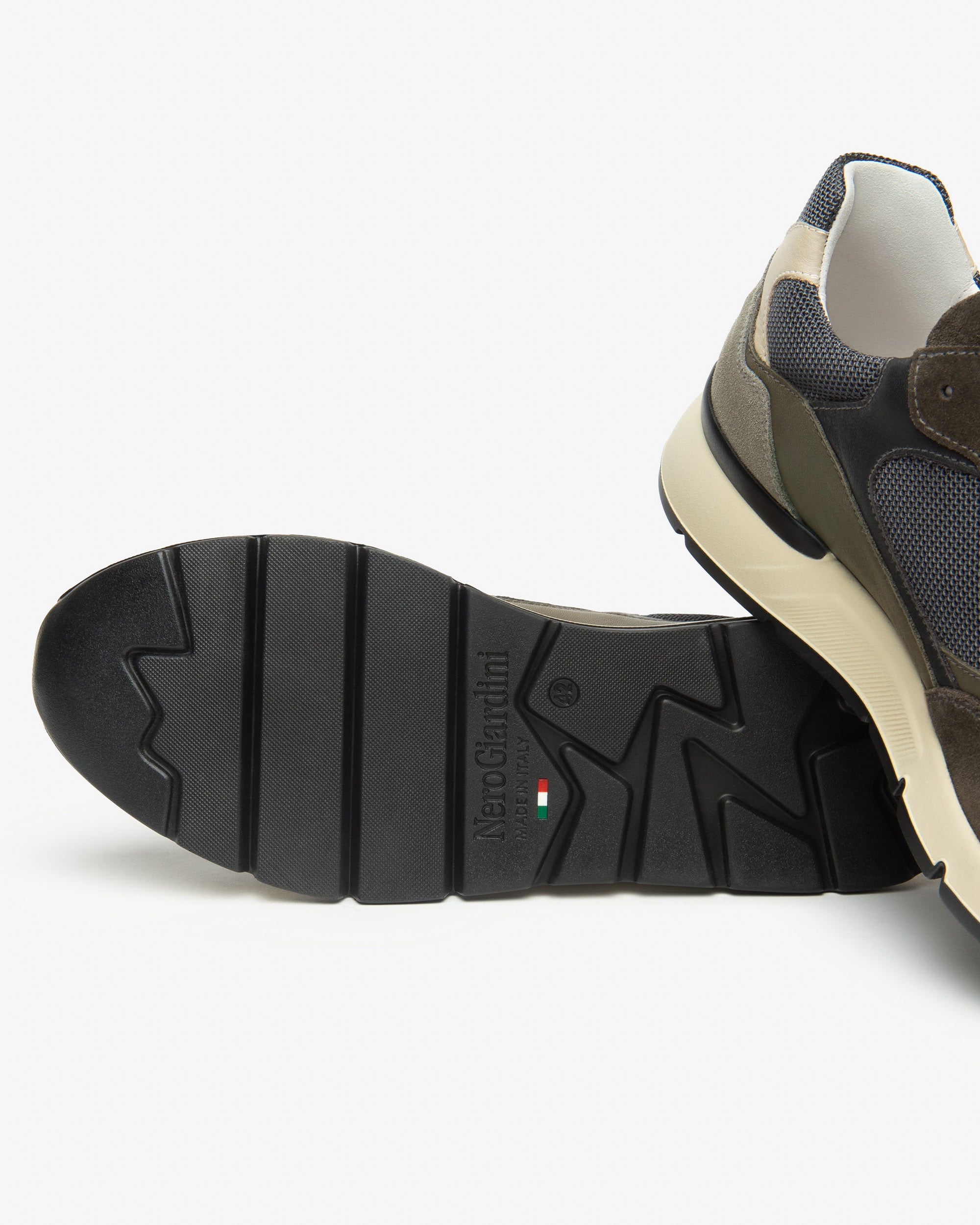  Herren-Sneaker aus Wildleder, Leder und Canvas