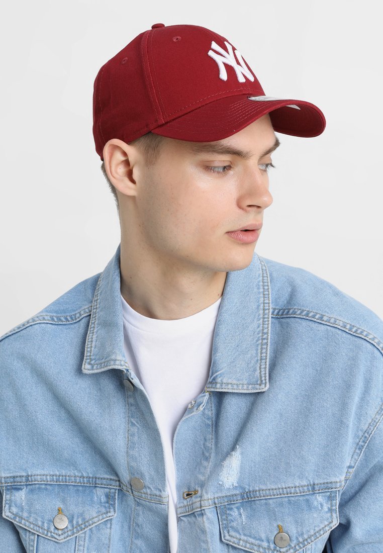 New Era petten