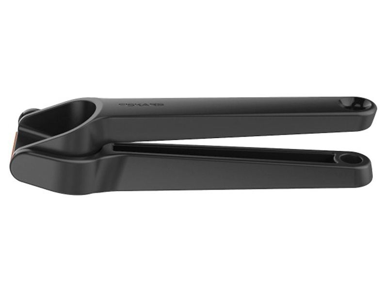 Praska do czosnku metalowa Fiskars Functional Form