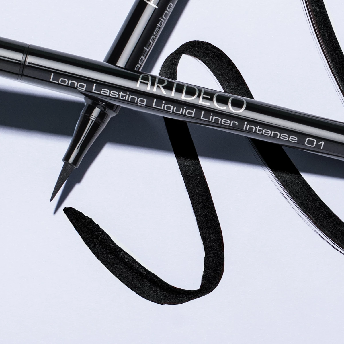 Tuș de ochi lichid de lungă durată Intense 01 Negru - ARTDECO