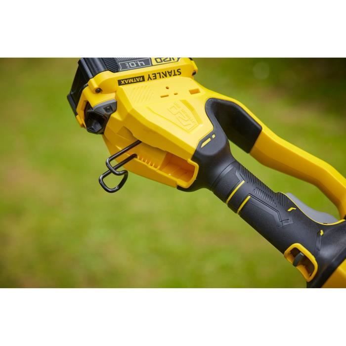 Podadora de pértiga inalámbrica Stanley Fatmax - SFMCPS415B-XJ - 18 V - Cadena de 20 cm - Hasta 4,5 m - Batería no incluida