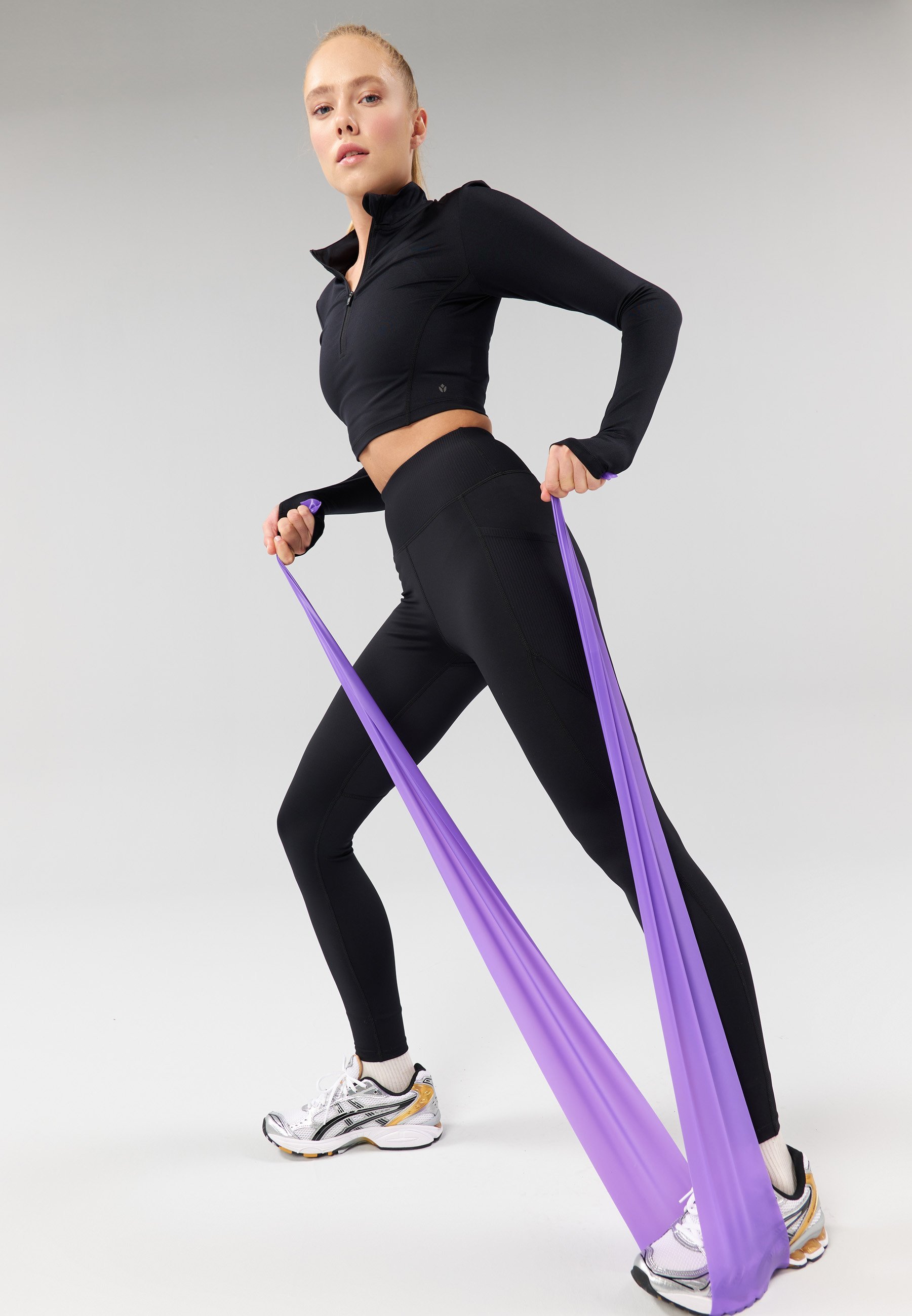 Even&Odd Active Essential Leggings mit hohem Bund und Seitentasche – Schwarz