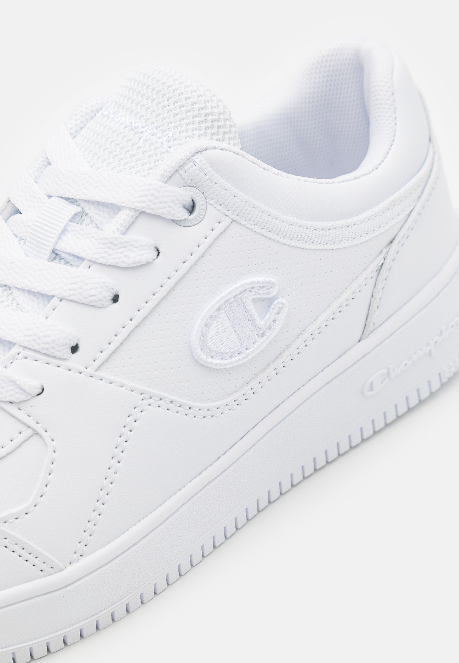 Champion RD18 LOW UNISEX - Chaussures de basketball - blanches