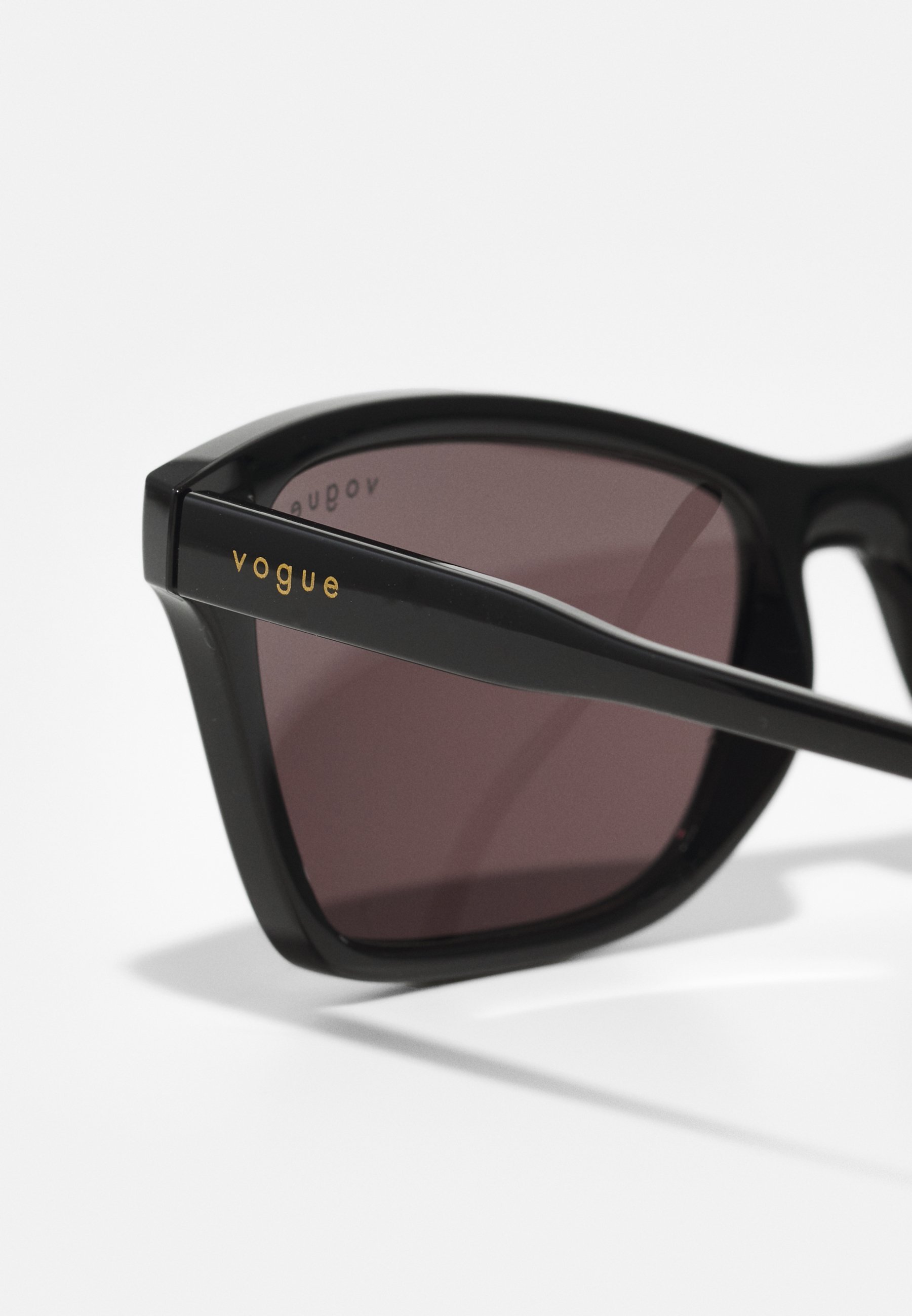 VOGUE Eyewear solbriller - svart/svart røyk