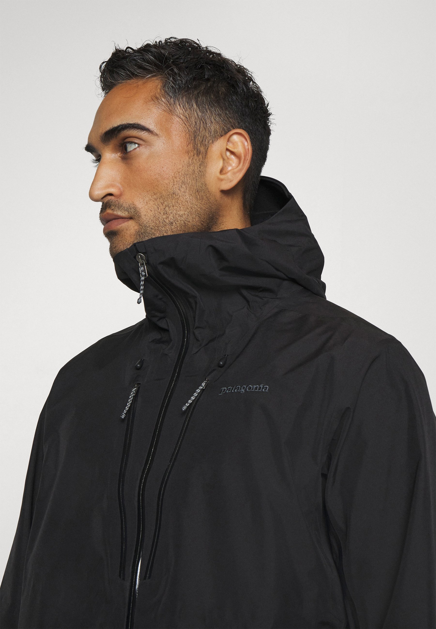 Patagonia TRIOLET - Hardshell jas - zwart