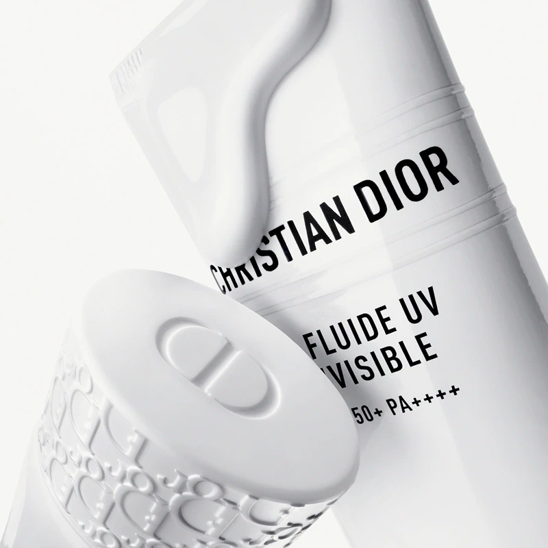 DIOR Hydrating Invisible UV Fluid ochranný fluid SPF 50+