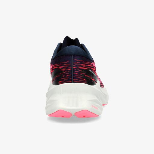ASICS Novablast 3