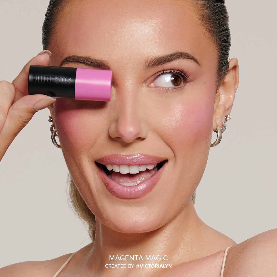 Matná lícenka Nudestix Blush Glow - 6 g