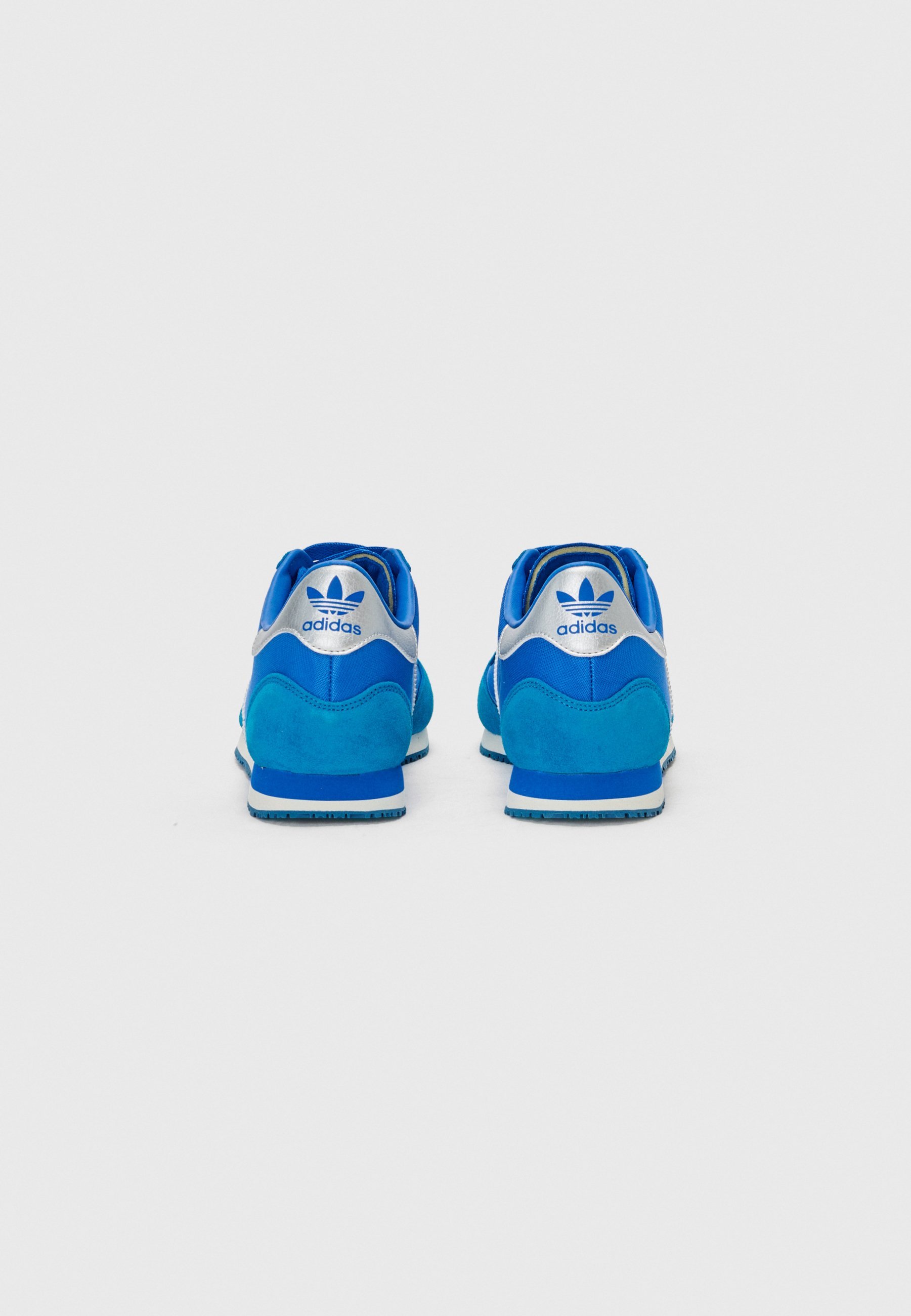 adidas Originals alacsony szárú edzőcipők