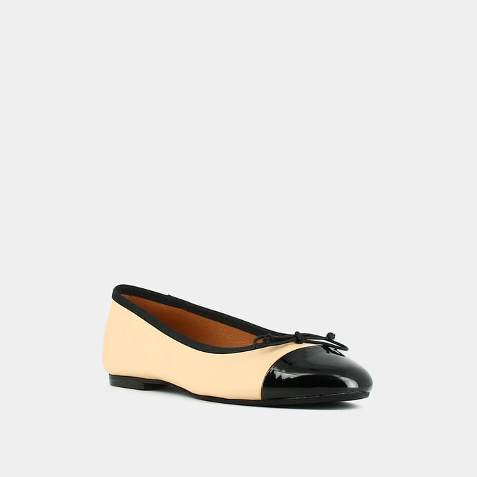 Ballerines à bouts ronds et nœuds  en vernis cuir noir et beige