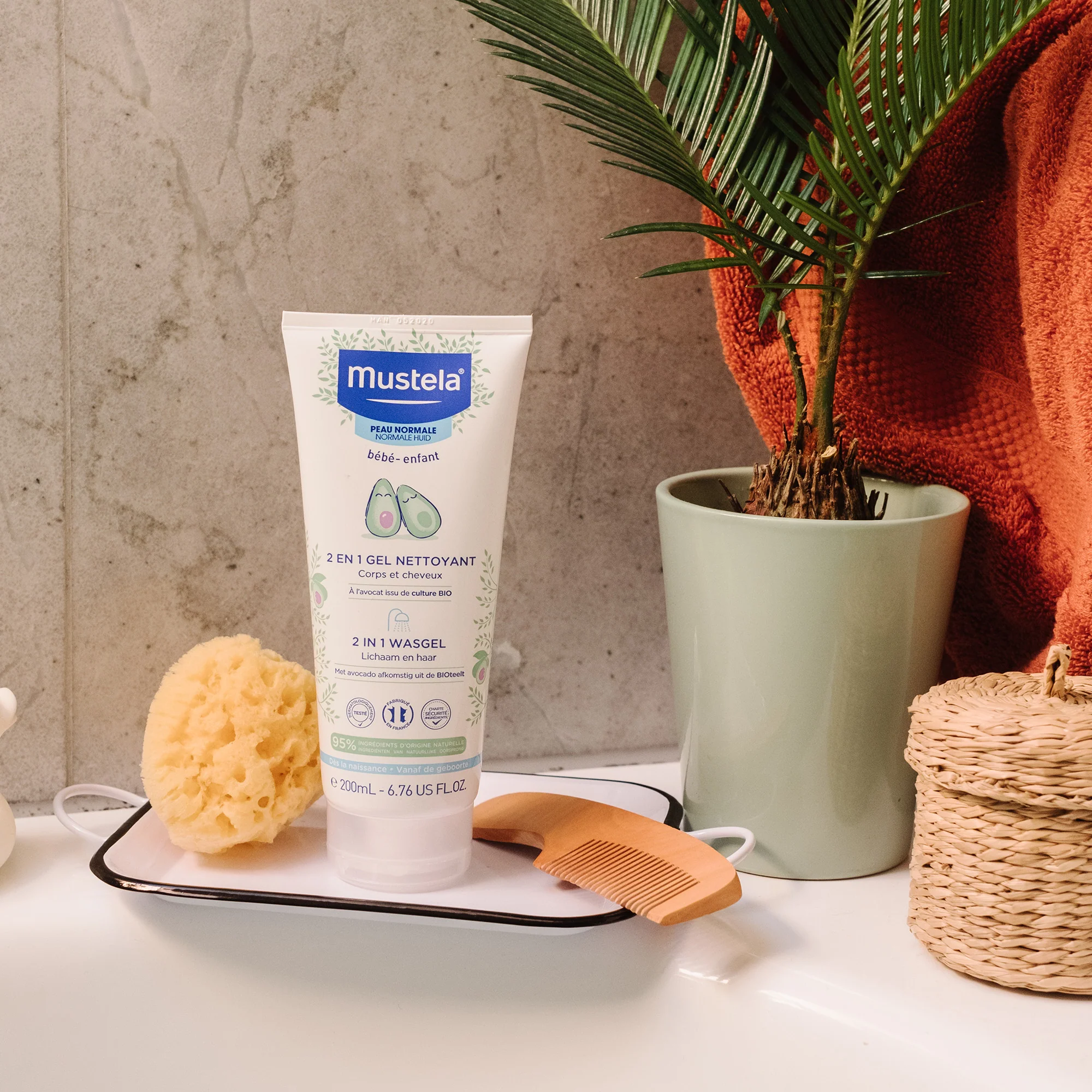 Pelle Normale 2 IN 1 GEL DETERGENTE - Bagno e Doccia, Trattamento Bebè, Prodotti per Bambini