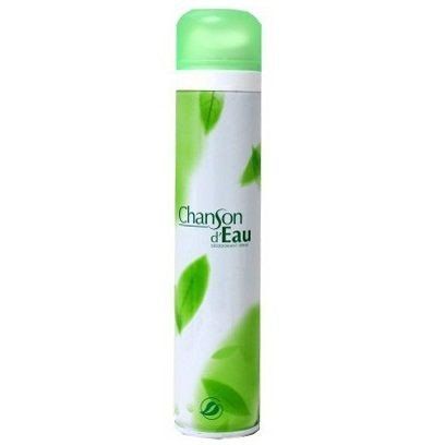 Chanson D'eau Deodorant v sprejih