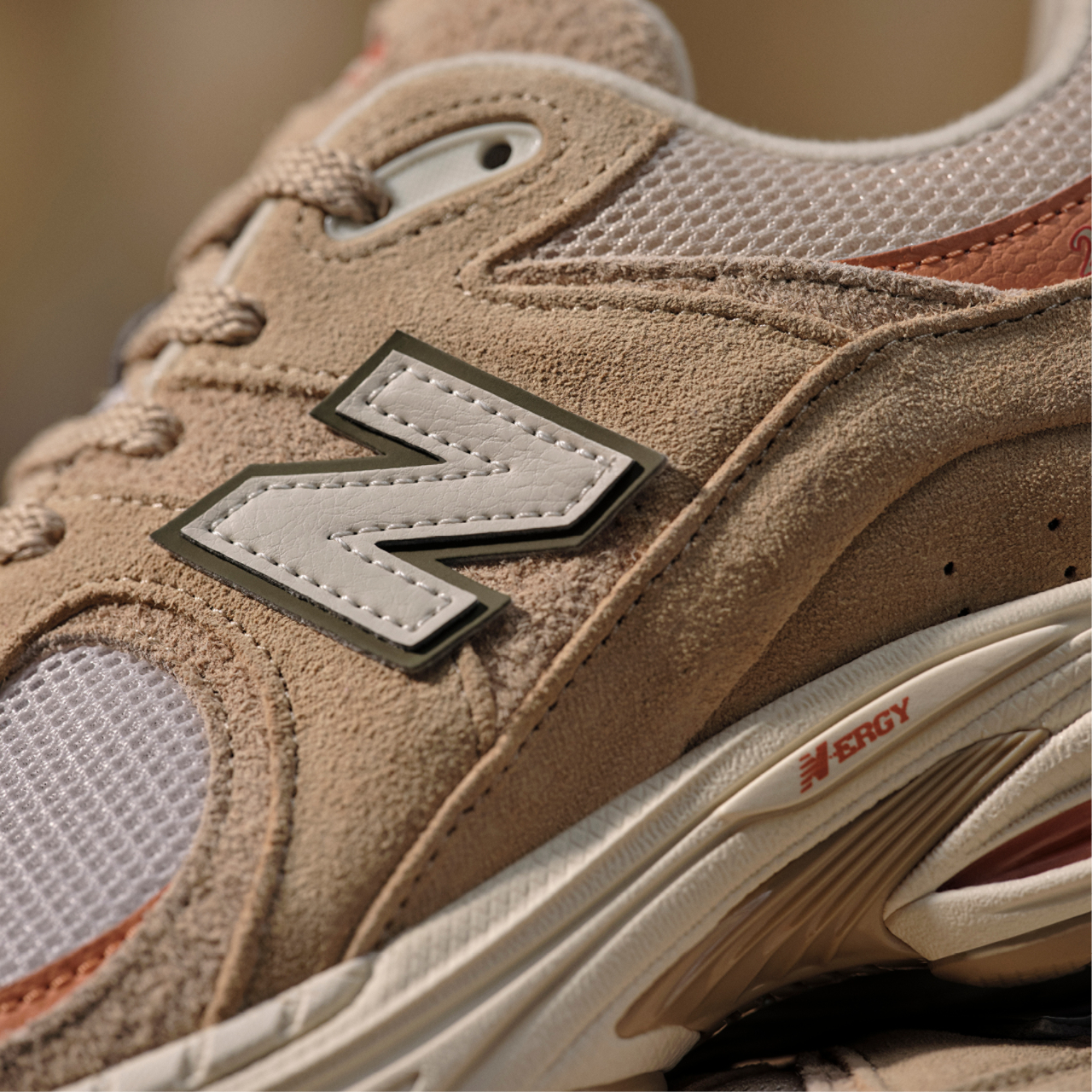 New Balance 2002R