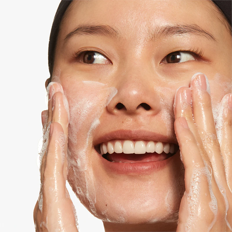 Gel de limpeza e esfoliação 2 em 1 Clinique All About Clean™