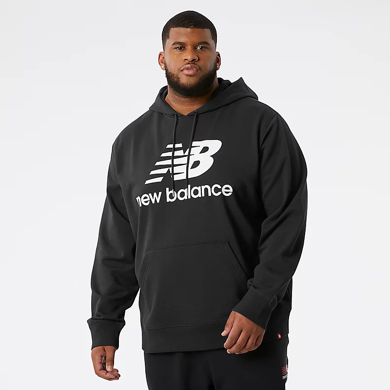 Pánská mikina s kapucí NB Essentials Stacked Logo Po – ČERNÁ