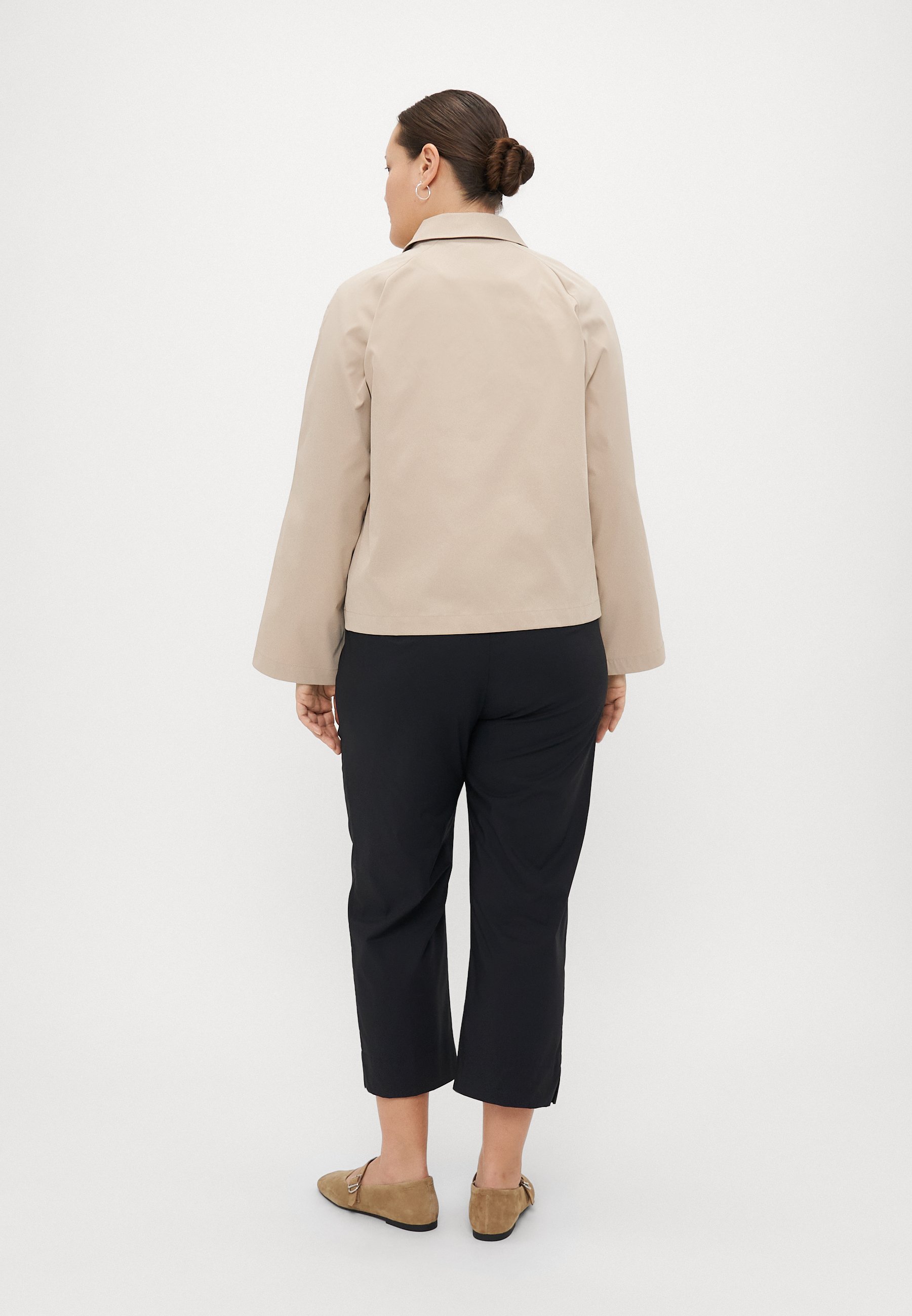 ONLY Carmakoma CARAPRIL LIFE - Letní bunda - oxford tan