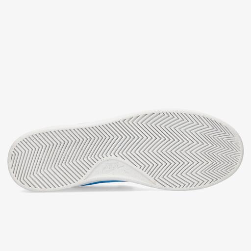  Nike Court Royale 2