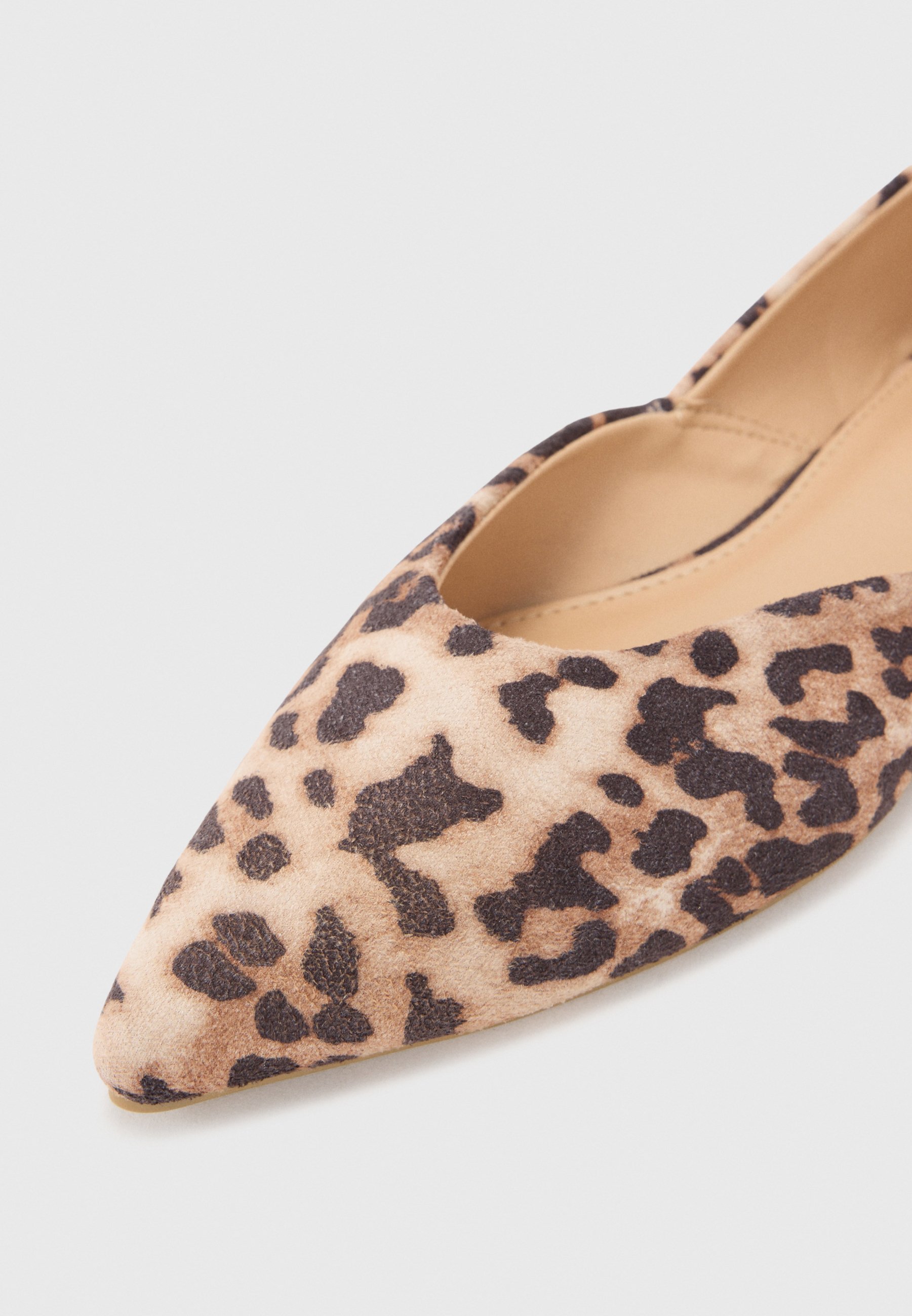 Pantofi cu balet Anna Field - leo