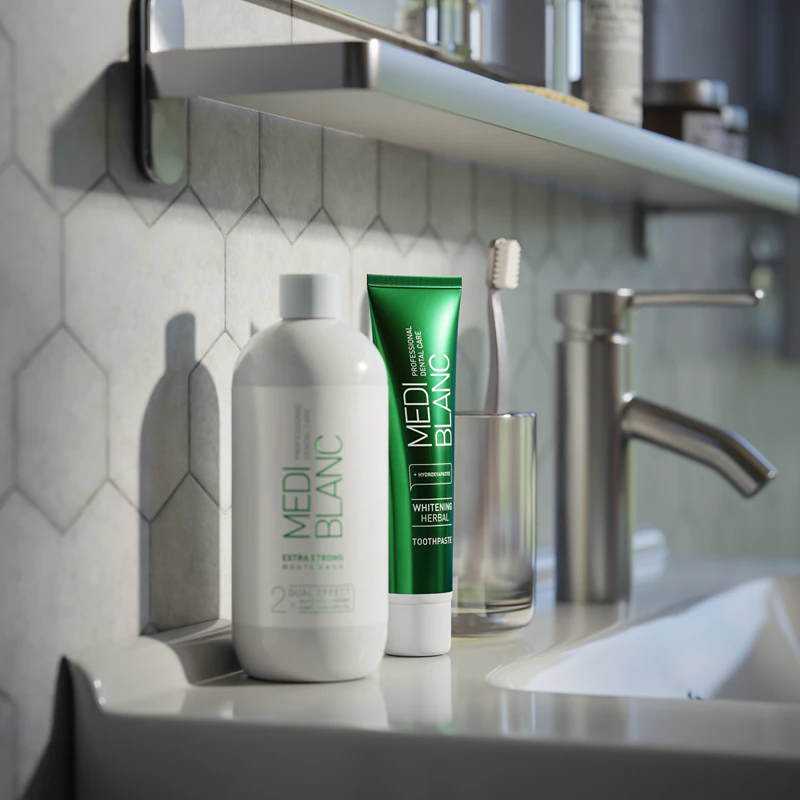 MEDIBLANC Creme dental herbal clareador com efeito branqueador