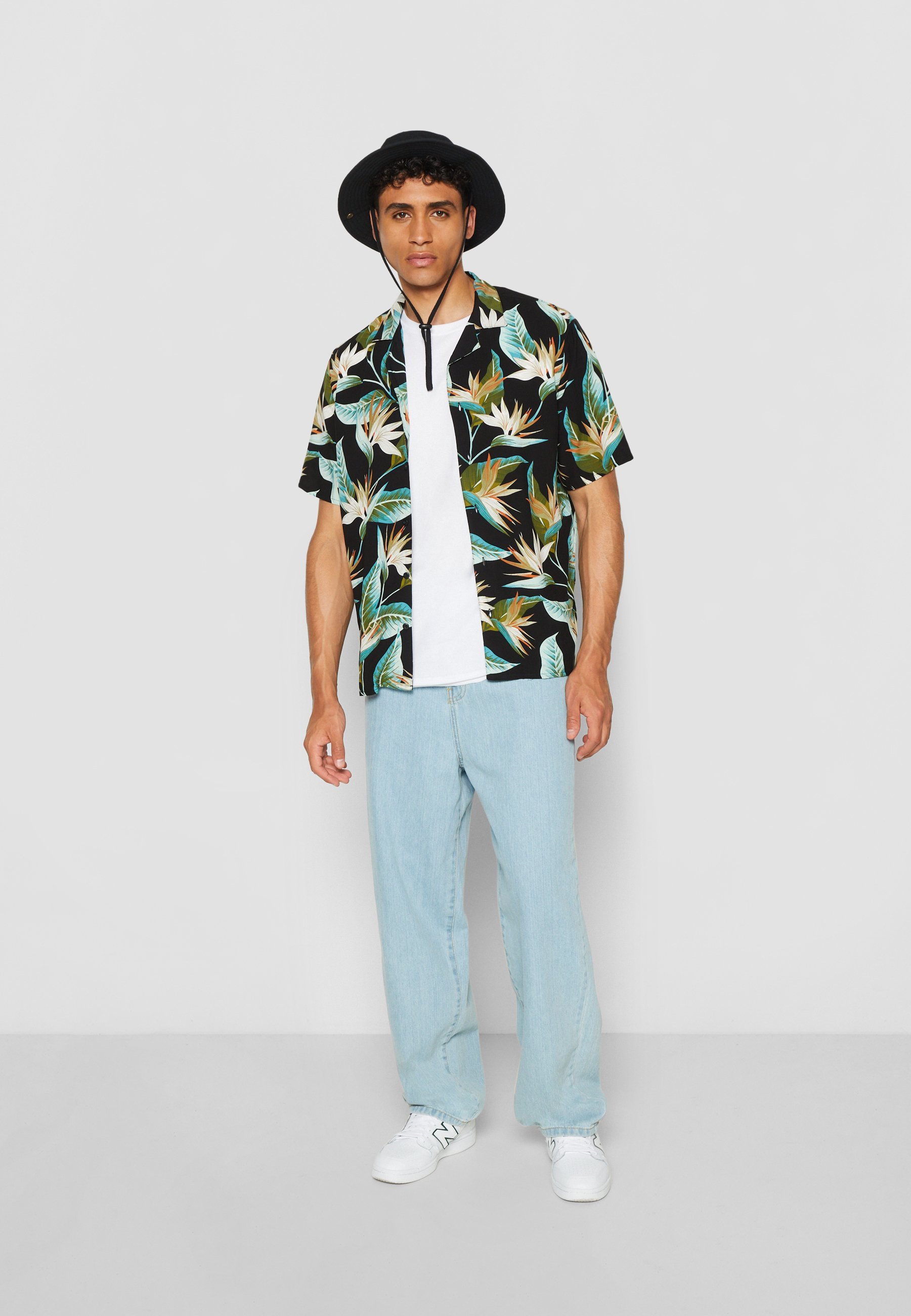 Urban Classics BLOSSOMS - Shirt - zwart
