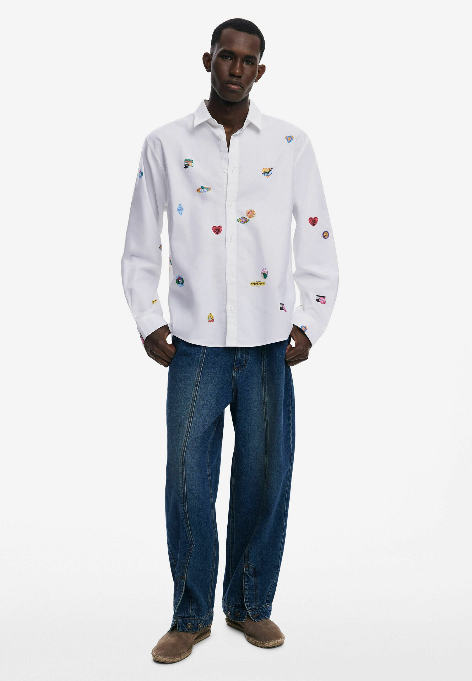 Chemise Desigual à manches longues et motifs - blanche