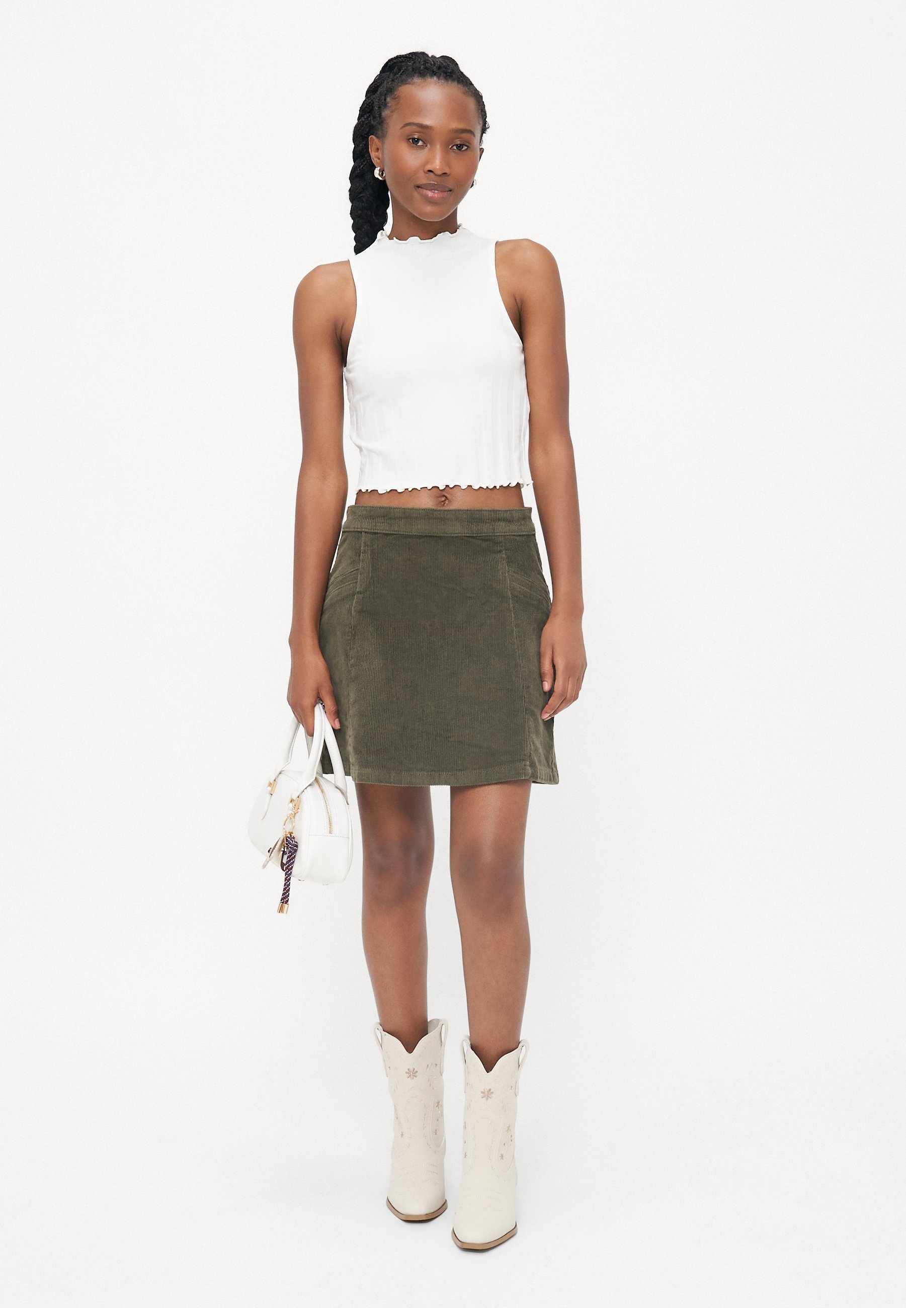 Jupe courte Vero Moda Petite VMKATA - Jupe trapèze - Motif feuille de vigne