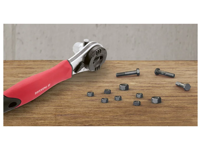 Chave de catraca multifuncional 8 em 1 PARKSIDE® com lubrificação e cabo bimaterial.
