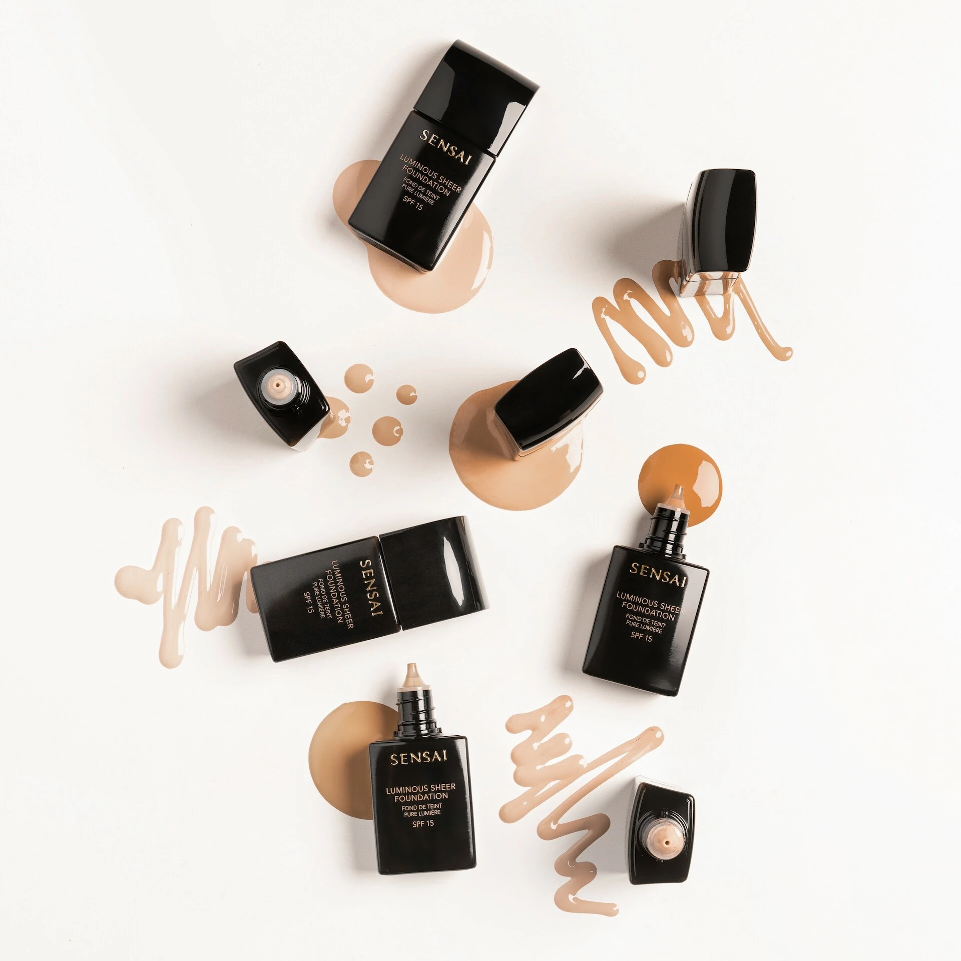 Fond de ten luminos transparent SPF15 204 Bej Miere - SENSAI