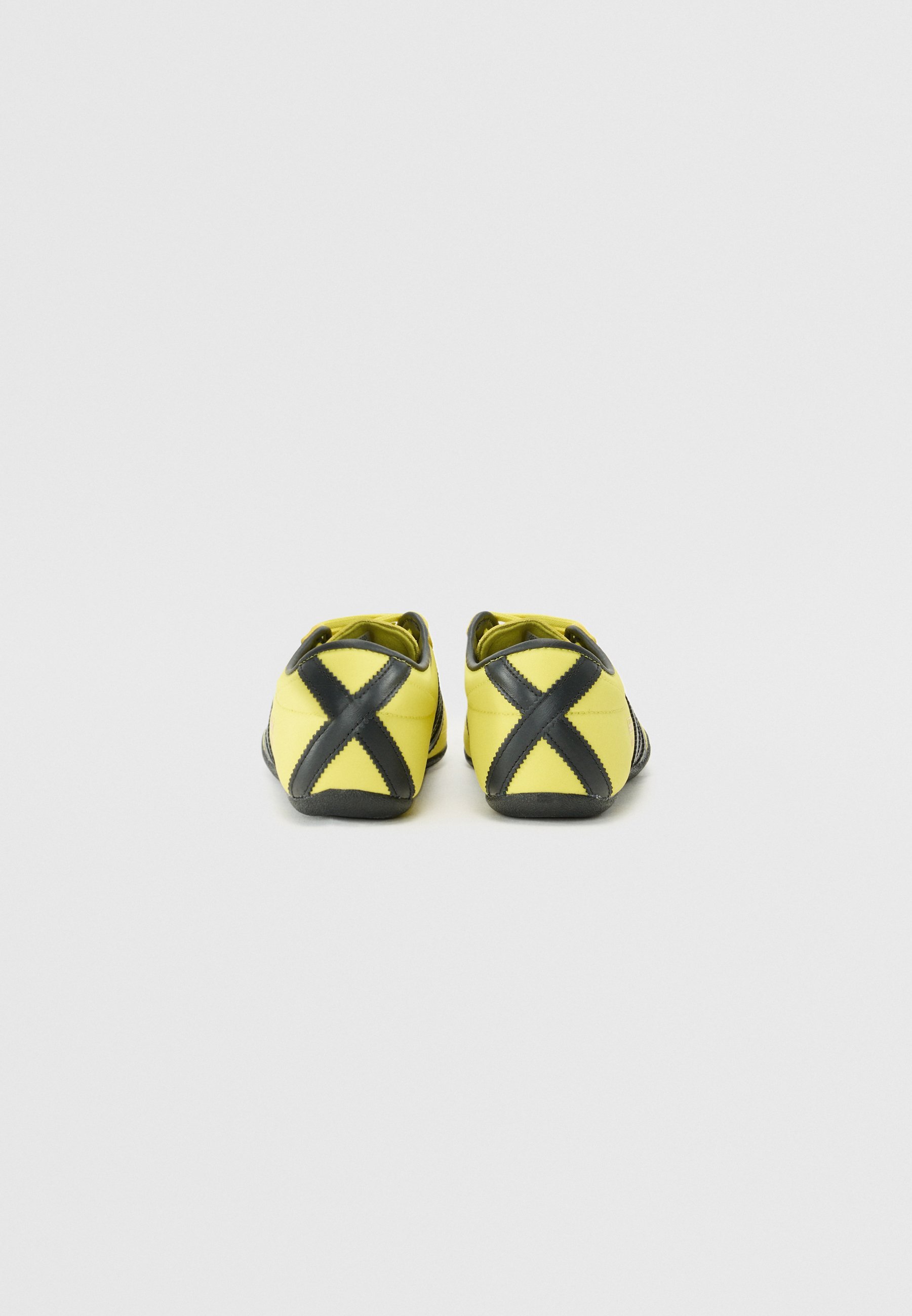 adidas Originalsi madala säärega tossud
