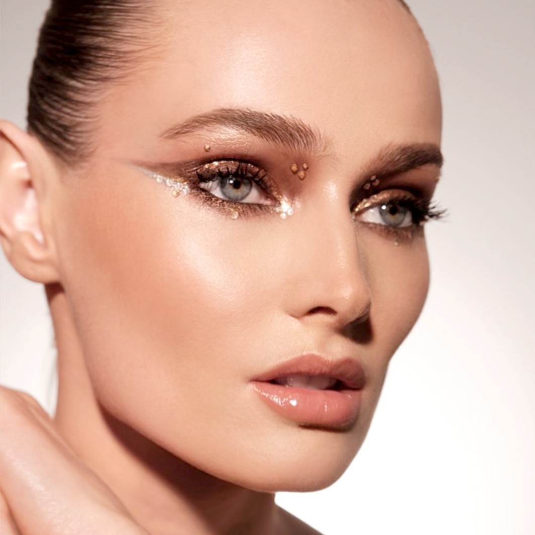 „Pat McGrath Labs“ bronzantas iš „Divine Bronze“ kolekcijos – 9,7 g