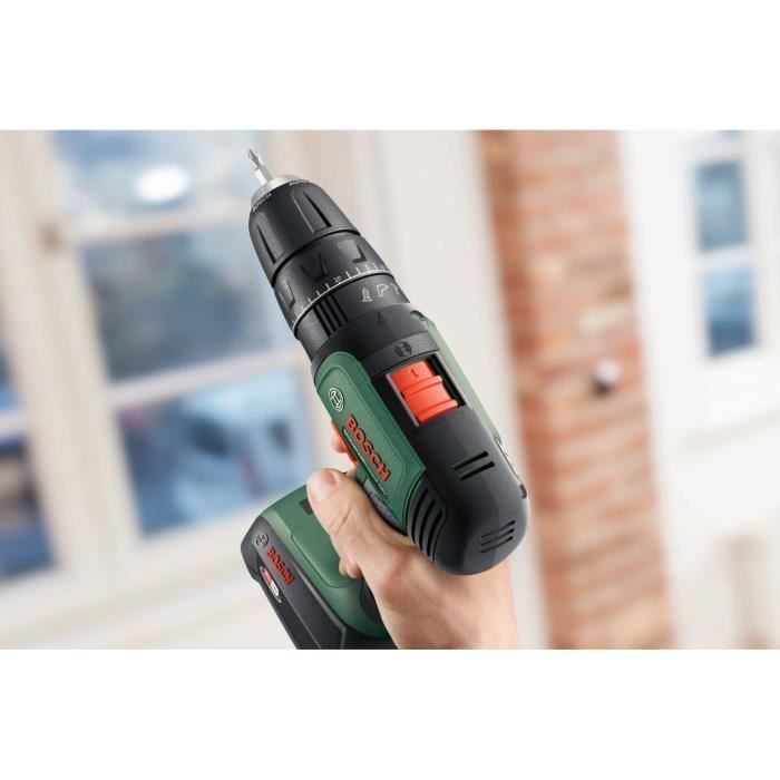 Taladro percutor inalámbrico Bosch UniversalImpact 18 (incluye 2 baterías de 18 V y 1,5 Ah, cargador y maletín de transporte).