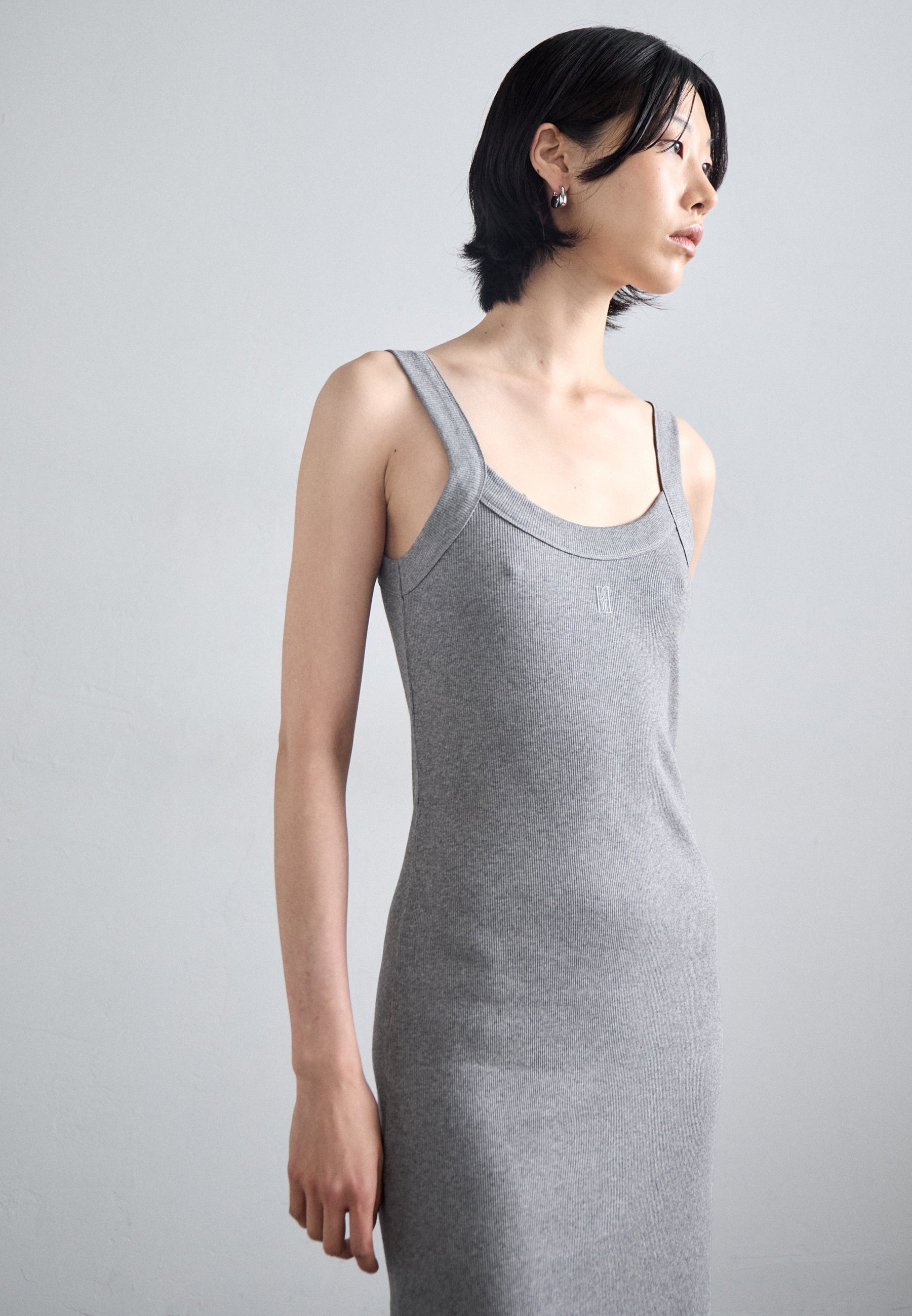 Von Malene Birger LIO – Maxikleid – Grau meliert